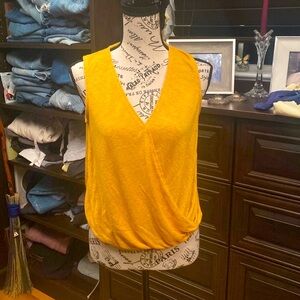 Universal threads womans top